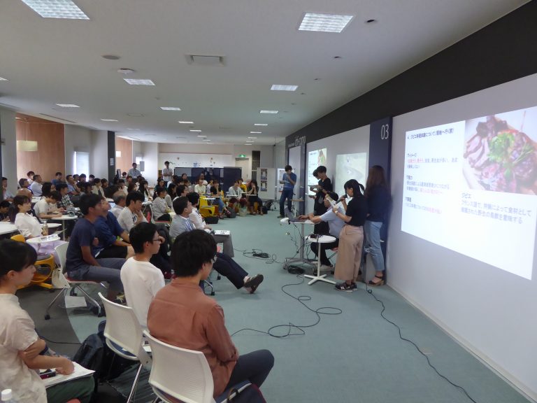 「地域課題演習」第一回合同発表会を開催しました。 広島市立大学COC+(Area25)