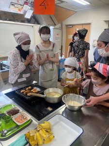 ピサン・ゴレン完成の様子