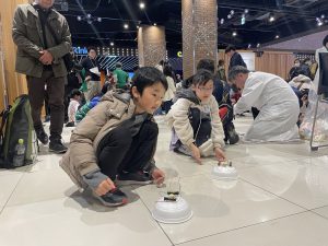 D-3_タイヤのない車