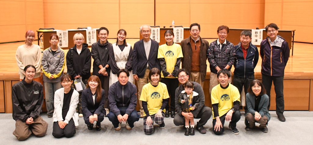 ホームカミングデー2025集合写真