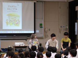 読み聞かせの様子
